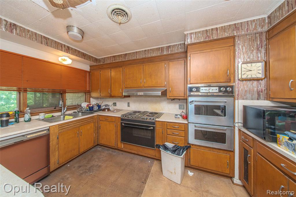 6455 Norham Road, Bloomfield Hills, MI 48301 — Photo 38