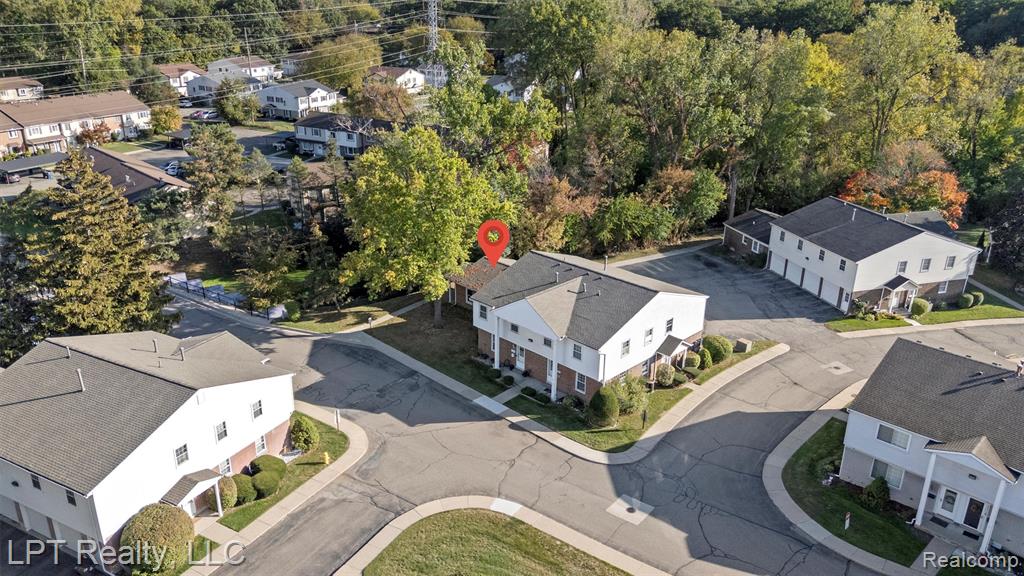 38201 Carolon Boulevard, 17B, Westland, MI — Photo 34