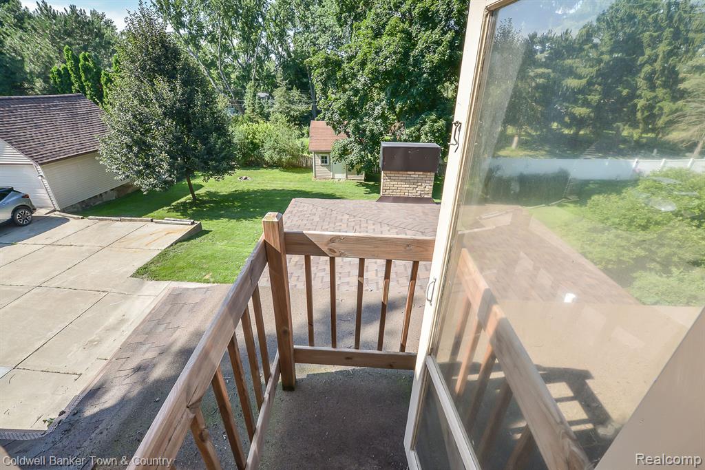 725 E GRAND RIVER Avenue, Fowlerville, MI 48836 — Photo 33