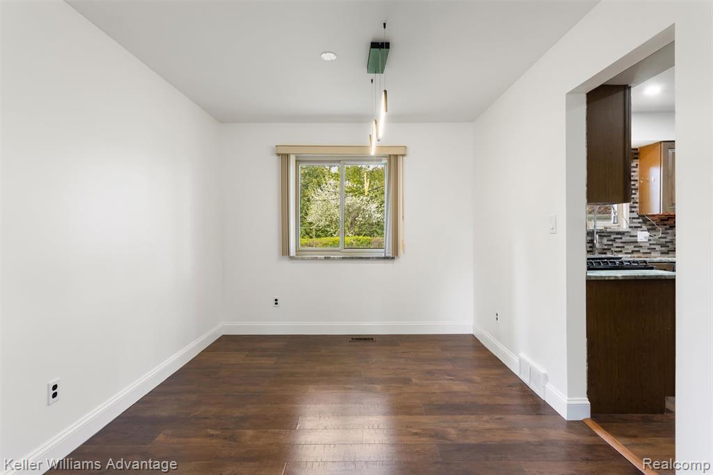 4061 Middlebury Drive, Troy, MI 48085 — Photo 8