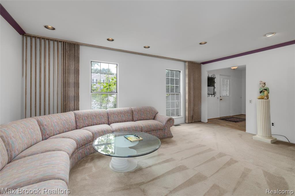 5495 Kingsfield Drive, West Bloomfield, MI — Photo 5