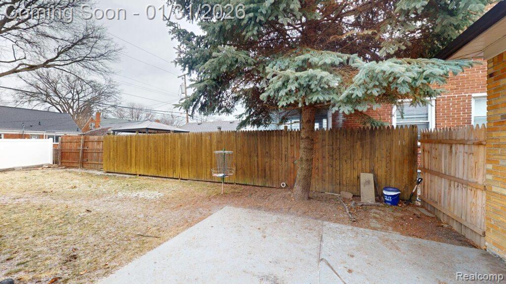 20201 Lochmoor Street, Harper Woods, MI 48225 — Photo 22