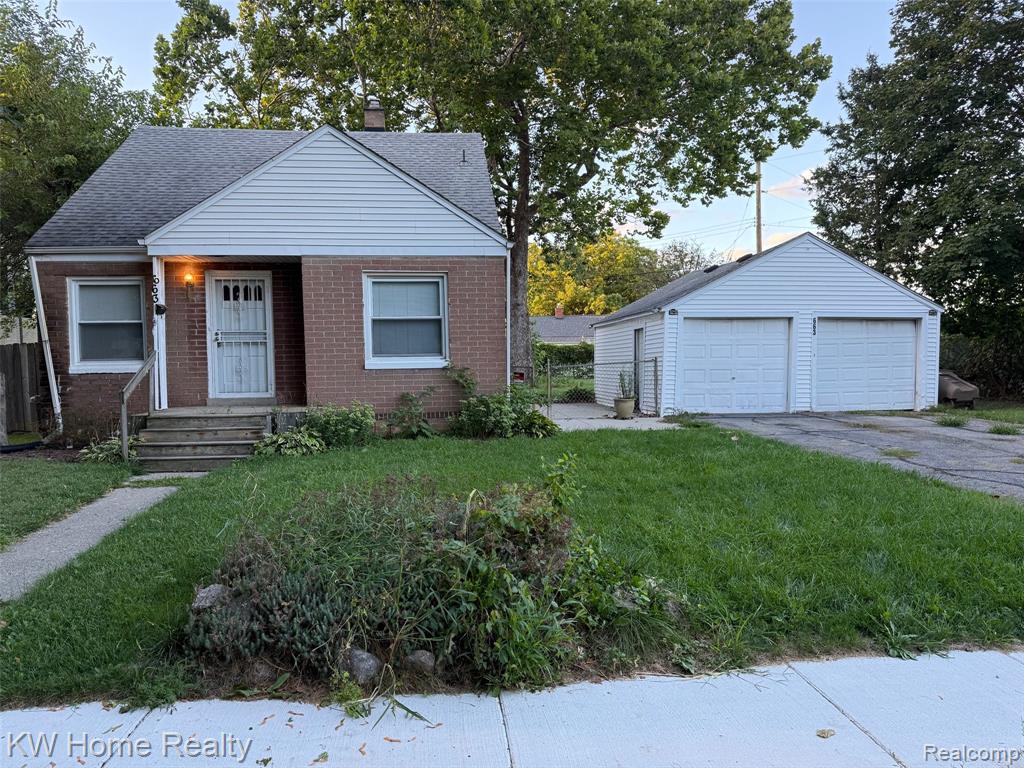 663 Lenox Avenue, Pontiac, MI 48340 — front exterior