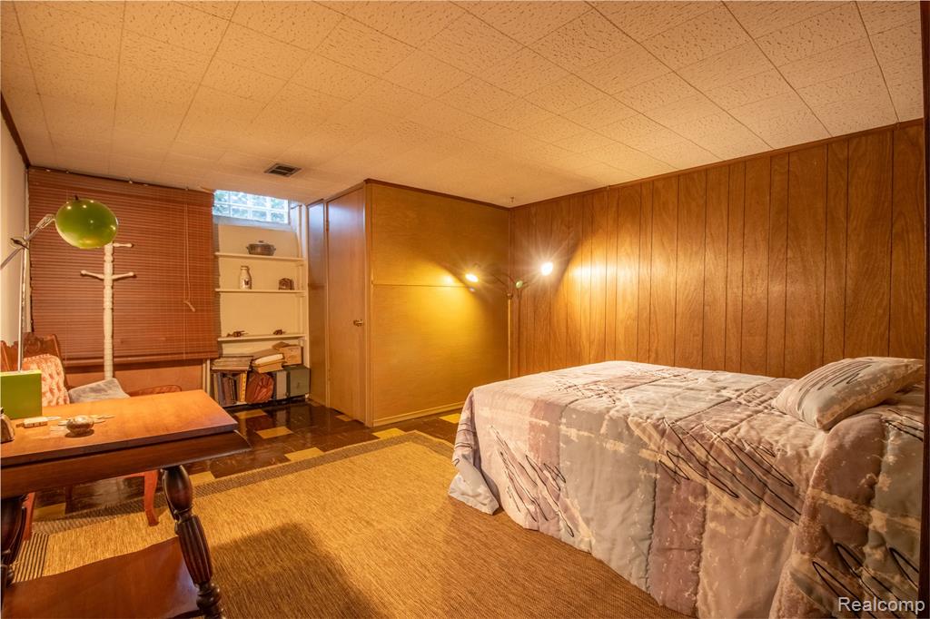 17058 W 13 Mile Road, Beverly Hills, MI 48025 — Photo 29