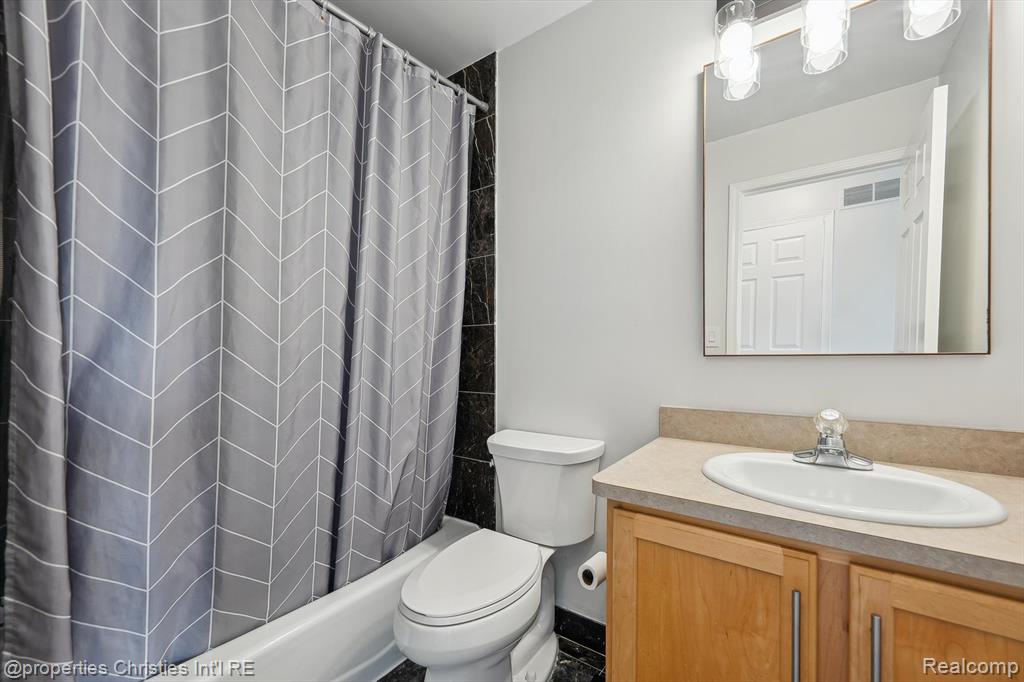 39771 ROCKCREST Circle, Northville, MI — Photo 24