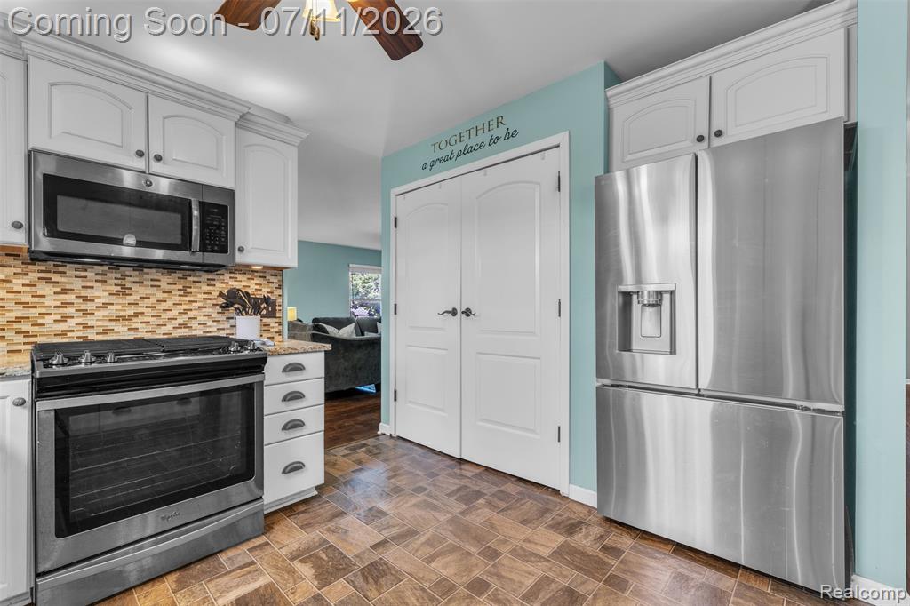 3955 Forest Edge Drive, Commerce Twp, MI 48382 — Photo 11
