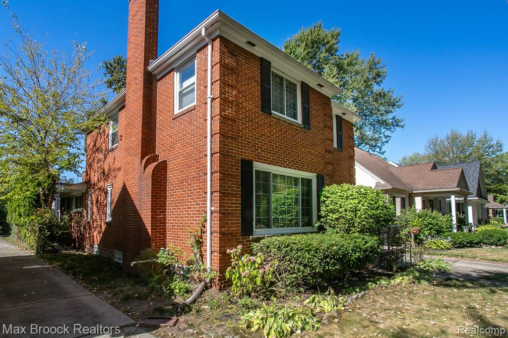 26015 ALLOR Avenue, Huntington Woods, MI — Photo 3