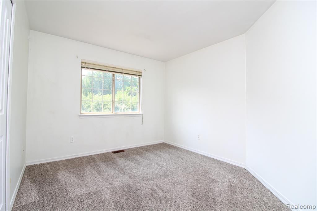 5562 Cary Drive, Ypsilanti, MI 48197 — Photo 29