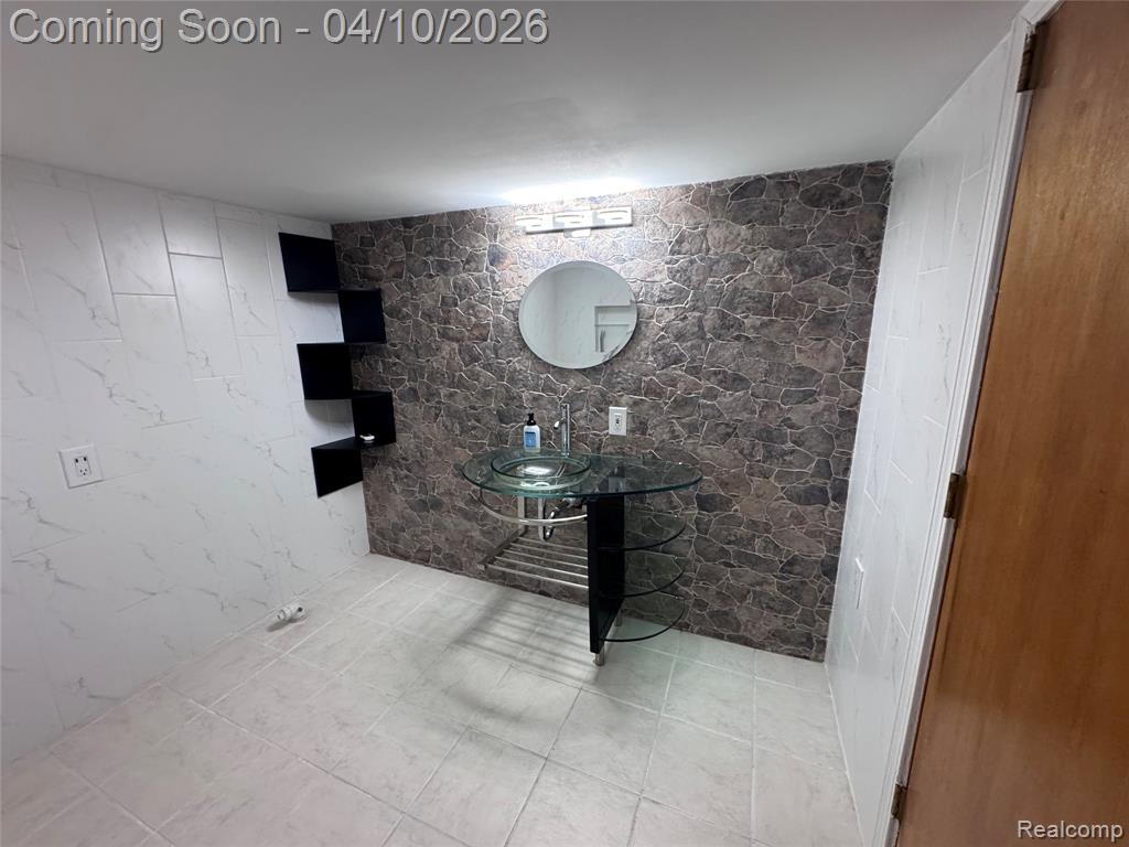 3841 Caniff Street, Hamtramck, MI 48212 — Photo 70