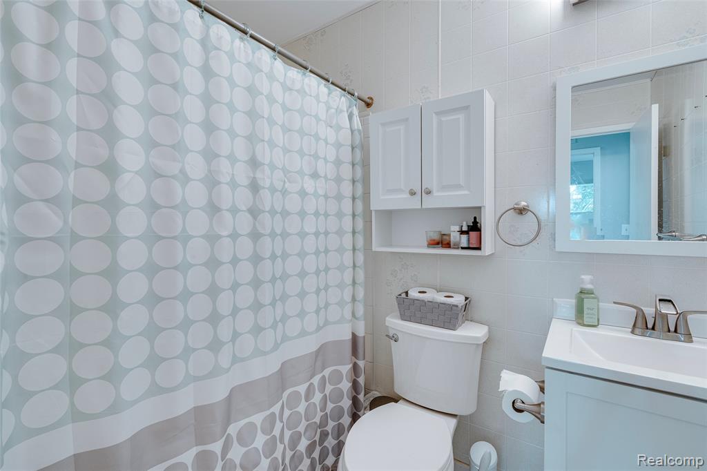 23404 N Rockledge, Novi, MI — Photo 13