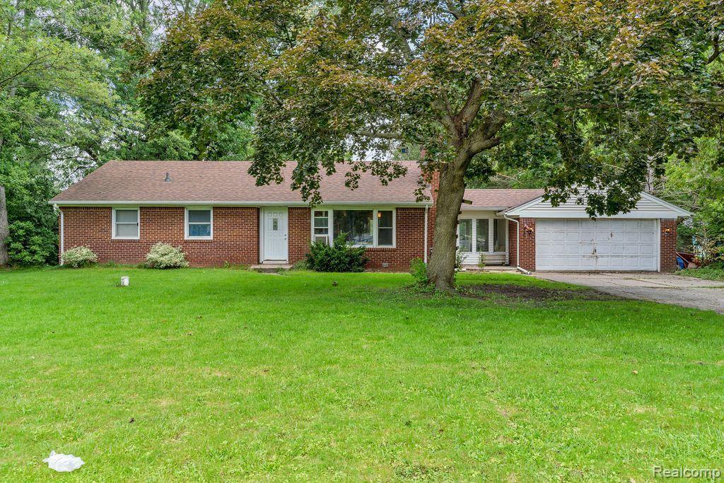 6481 DAVISON Road, Burton, MI 48509 — Photo 2