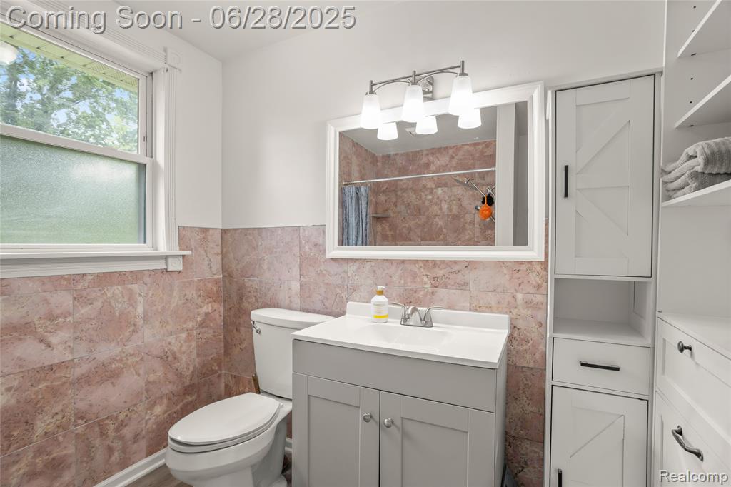 5204 Ashley Street, Detroit, MI 48236 — Photo 21
