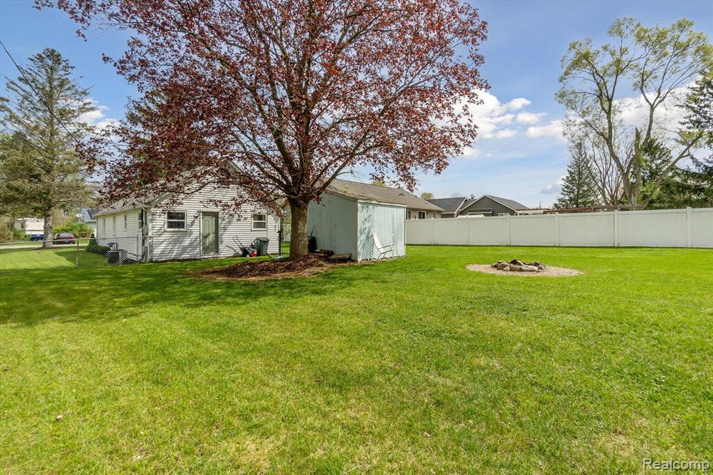 164 BALL Street, Ortonville, MI 48462 — Photo 27