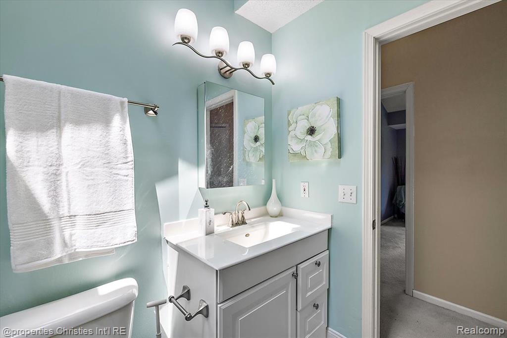 6873 Fox Lane, Waterford, MI 48327 — Photo 39