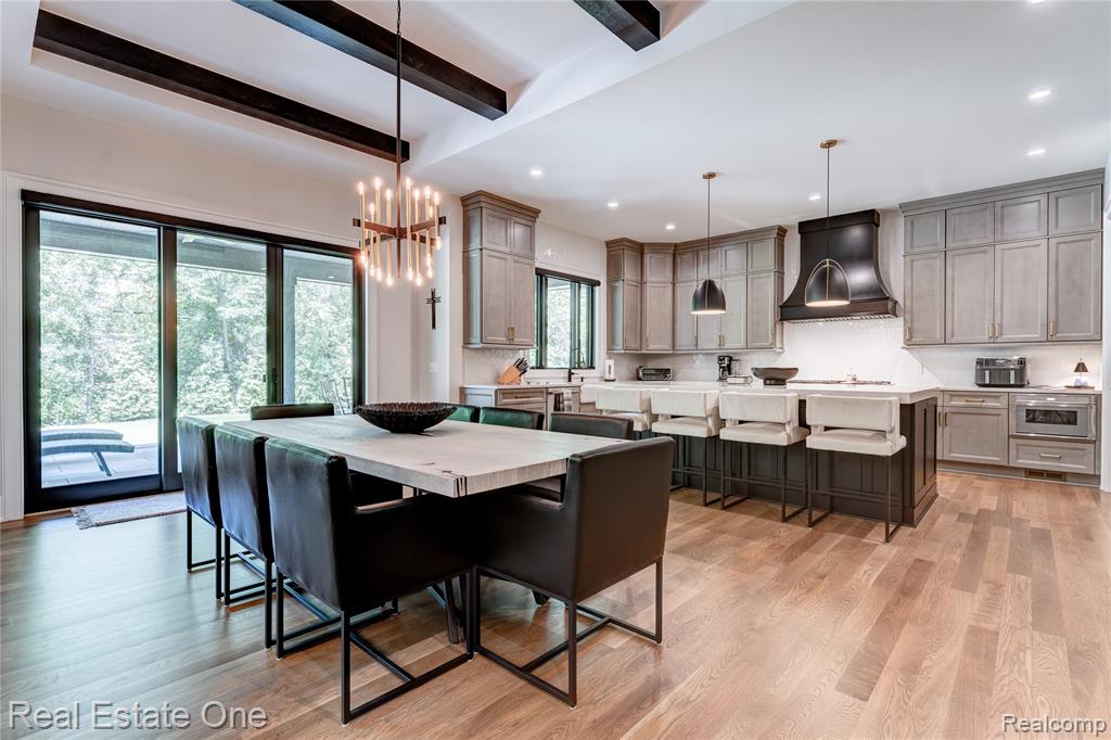 3370 Bloomcrest Drive, Bloomfield Hills, MI, 48304