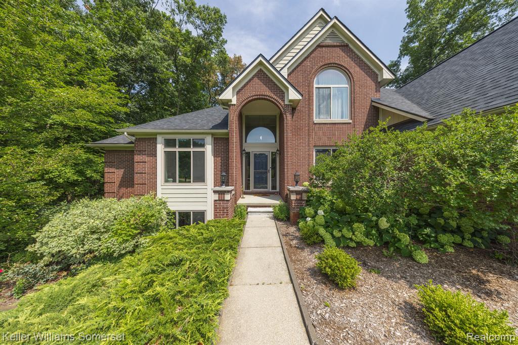 9732 FOREST RIDGE Drive, Clarkston, MI 48348 — Photo 3