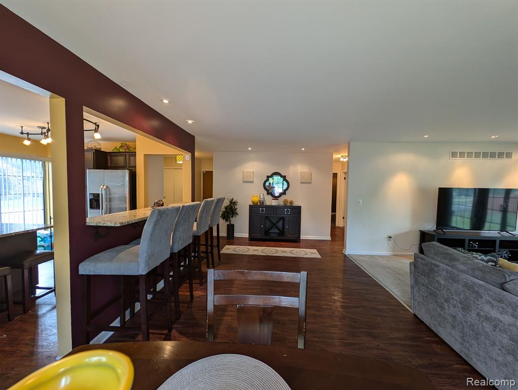 26752 SUMMERDALE Drive, Southfield, MI 48033 — Photo 12