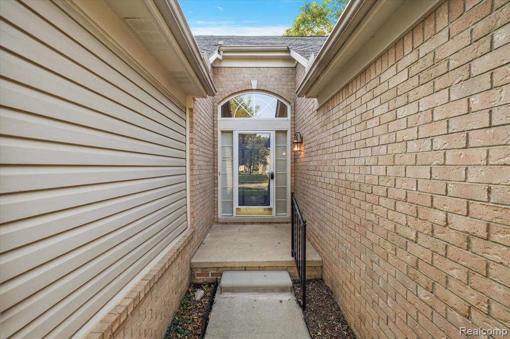 44119 Kendyl, Sterling Heights, MI 48314 — Photo 3