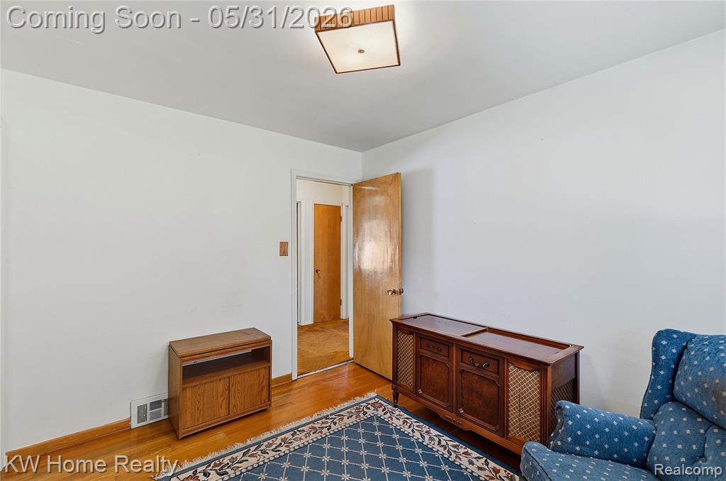 8801 Whitlock Avenue, Dearborn, MI 48126 — Photo 13