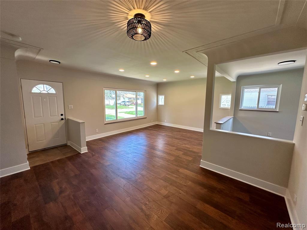 7254 Gerald Avenue, Warren, MI 48092 — Photo 3