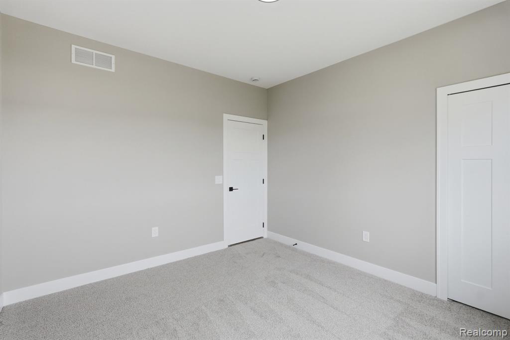 50976 Remar Farms Dr, Macomb, MI 48042 — Photo 11