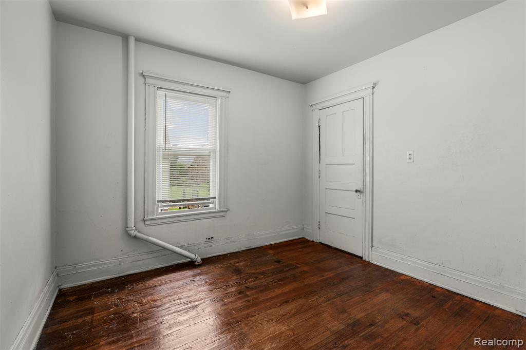 1649 HURLBUT Street, Detroit, MI 48214 — Photo 26
