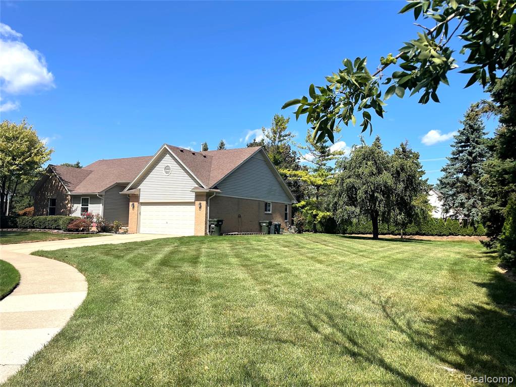 5859 Calgary Court, Sterling Heights, MI 48314 — Photo 4