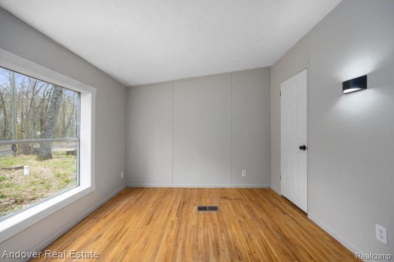 8958 CHIPPEWA Trail, Howard City, MI 49329 — Photo 9
