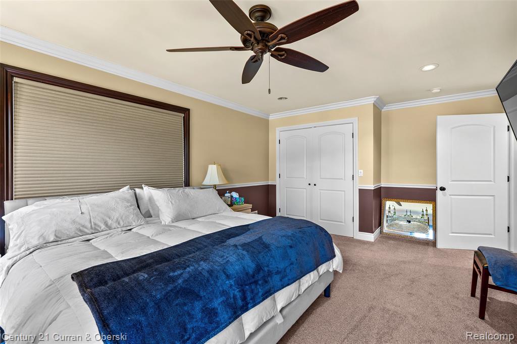 5984 Campus Drive, Dearborn Heights, MI 48127 — Photo 32
