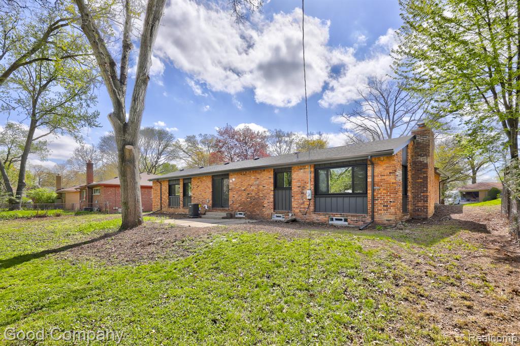 24250 Majestic Street, Oak Park, MI 48237 — Photo 57