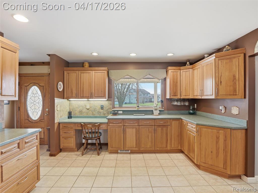 4695 Melanie Lane, White Lake, MI 48383 — Photo 16