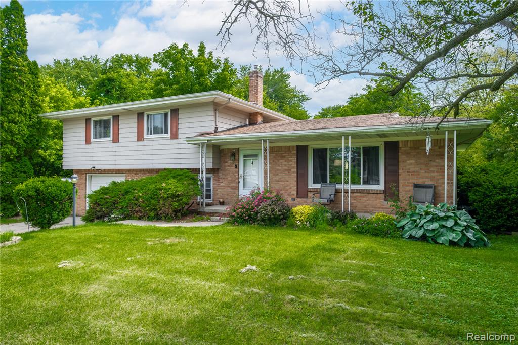 6395 Tanglewood Lane, Grand Blanc, MI 48439 — Photo 2