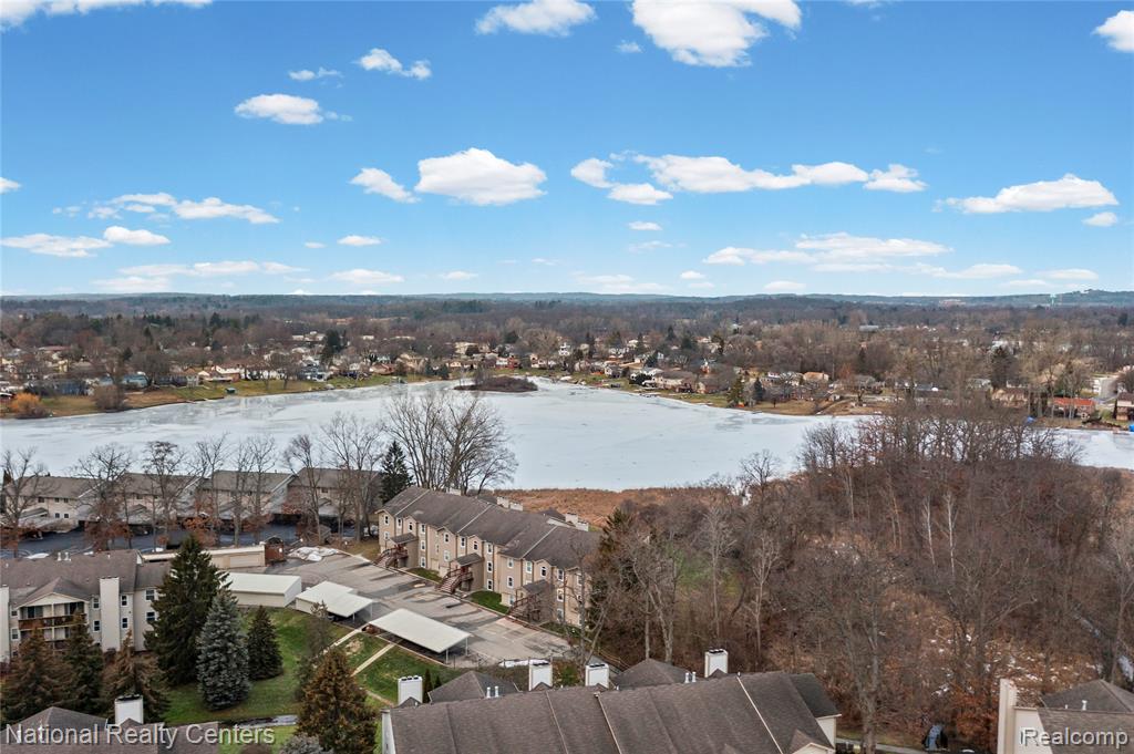 4967 Oak Hill Drive, Waterford, MI 48329 — Photo 6