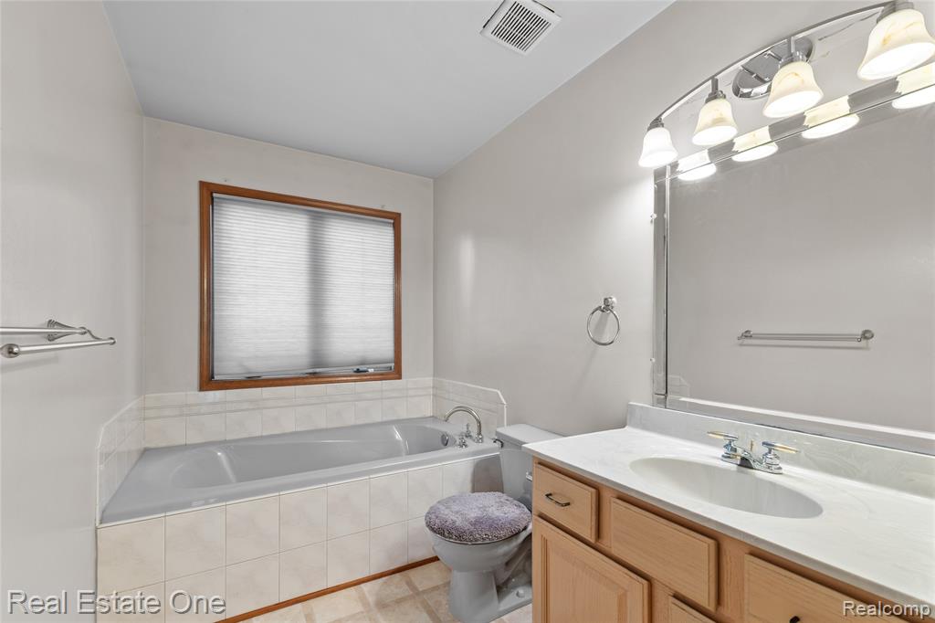 51992 Boland Road, Chesterfield, MI 48047 — Photo 32