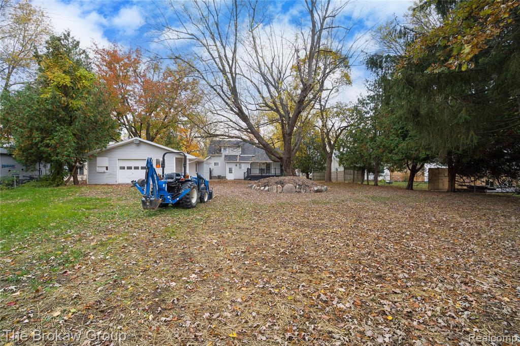 736 N Main Street, Almont, MI 48003 — Photo 12