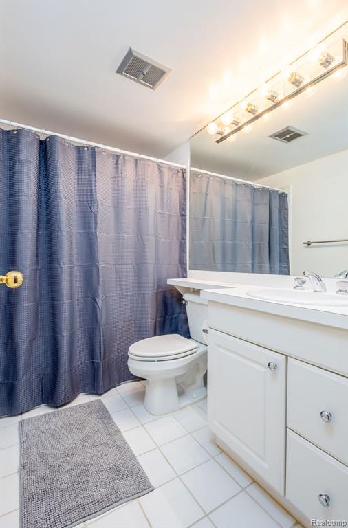 9663 BAYVIEW Drive, 211, Ypsilanti, MI 48197 — Photo 10