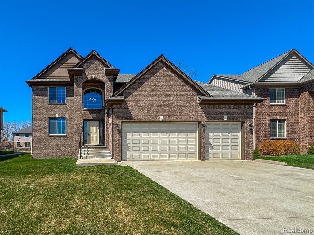 52879 SCHAFERS RUN, Chesterfield, MI — front exterior