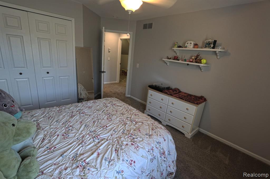 5470 HURON HILLS Drive, Commerce Twp, MI 48382 — Photo 26