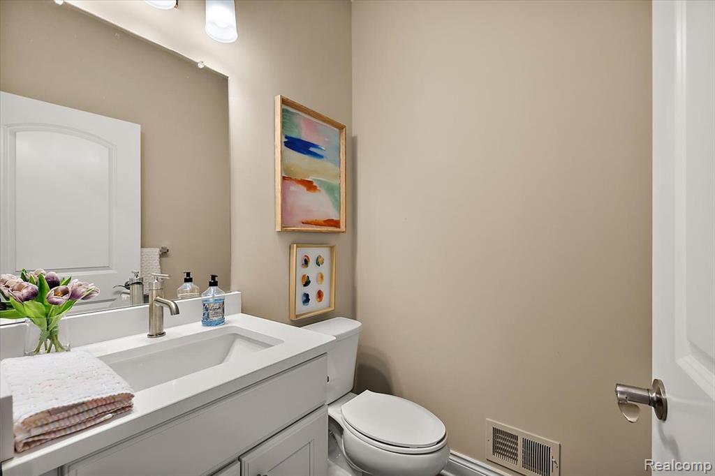 809 Cortland Ln, Troy, MI 48085 — Photo 16