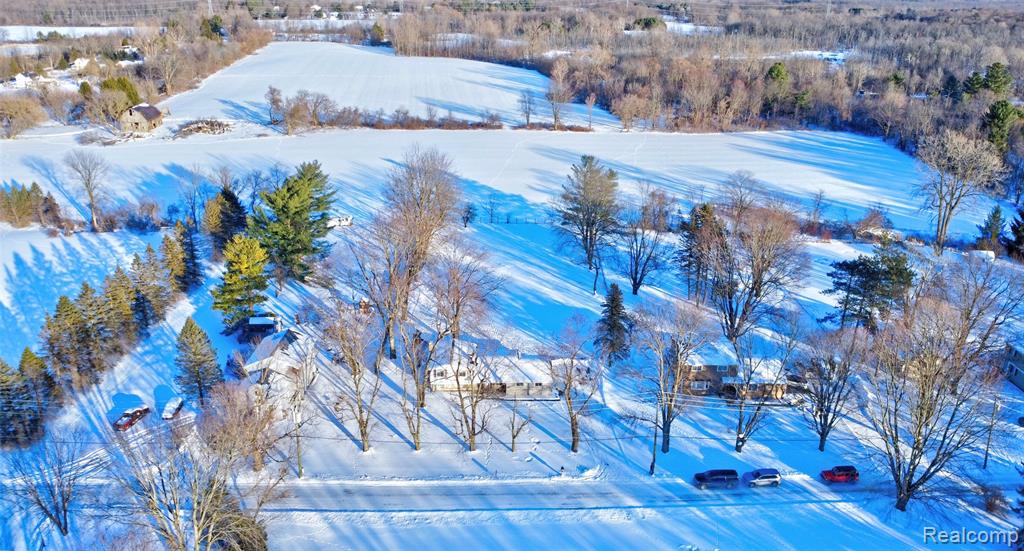4380 Baza, Leonard, MI 48367 — Photo 4