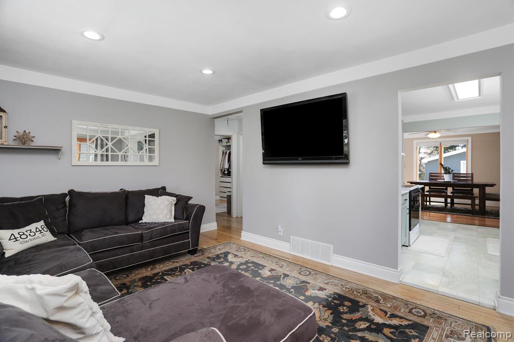 5434 DRAYTON Road, Clarkston, MI — Photo 12