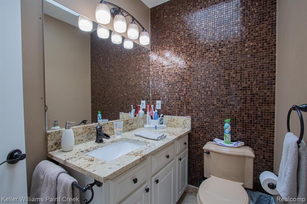 4831 Homestead Drive, Sterling Heights, MI 48314 — Photo 23