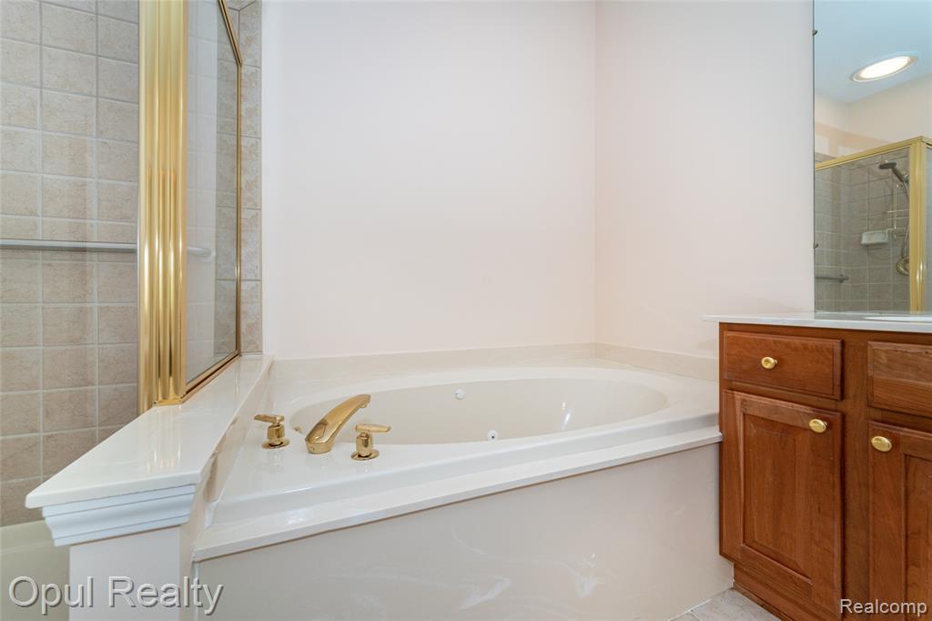 17036 Sycamore Court, Northville, MI 48168 — Photo 36