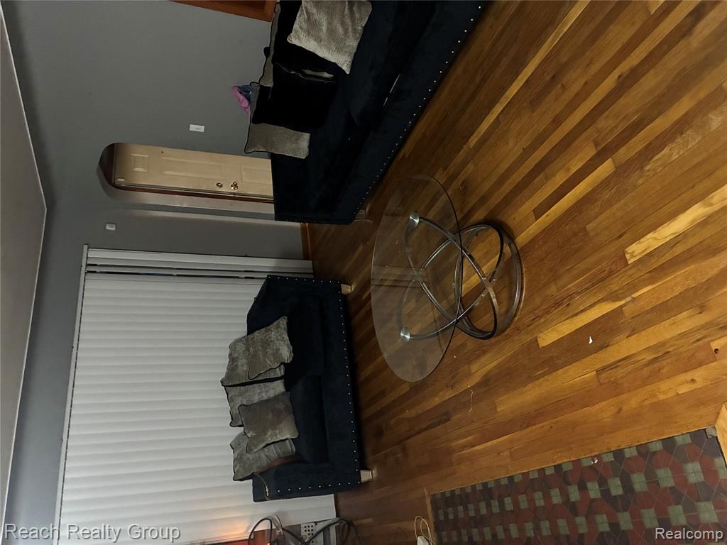 20495 Packard Street - Photo 5
