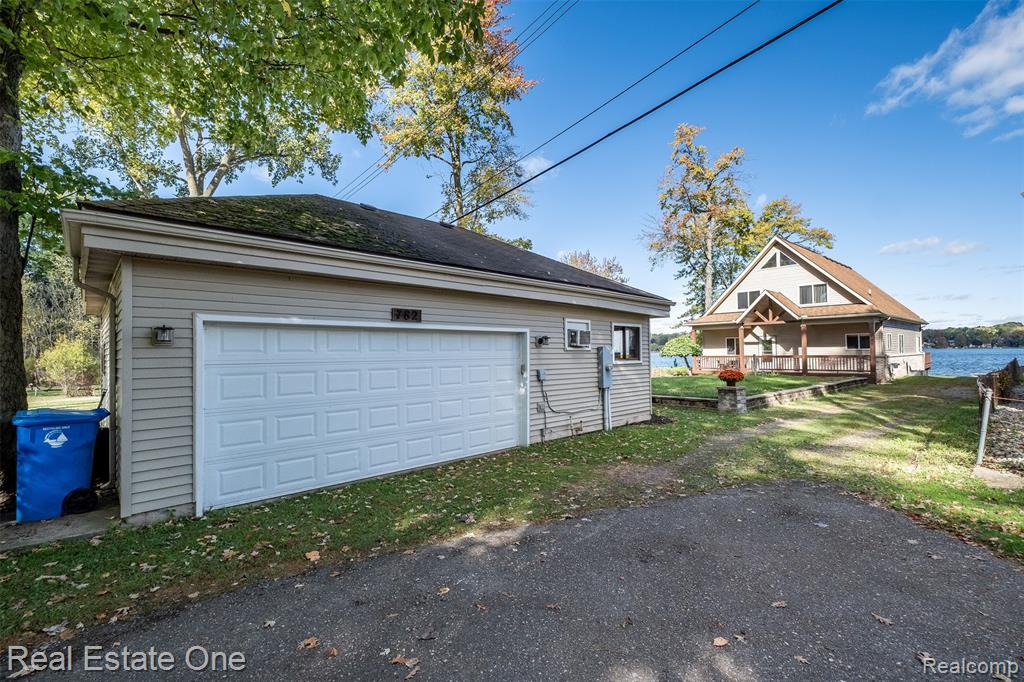 782 Appalachi Street, Commerce Twp, MI 48390 — Photo 46