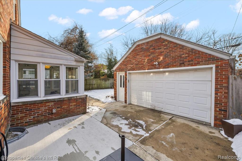 1253 Grayton Street, Grosse Pointe Park, MI 48230 — Photo 32