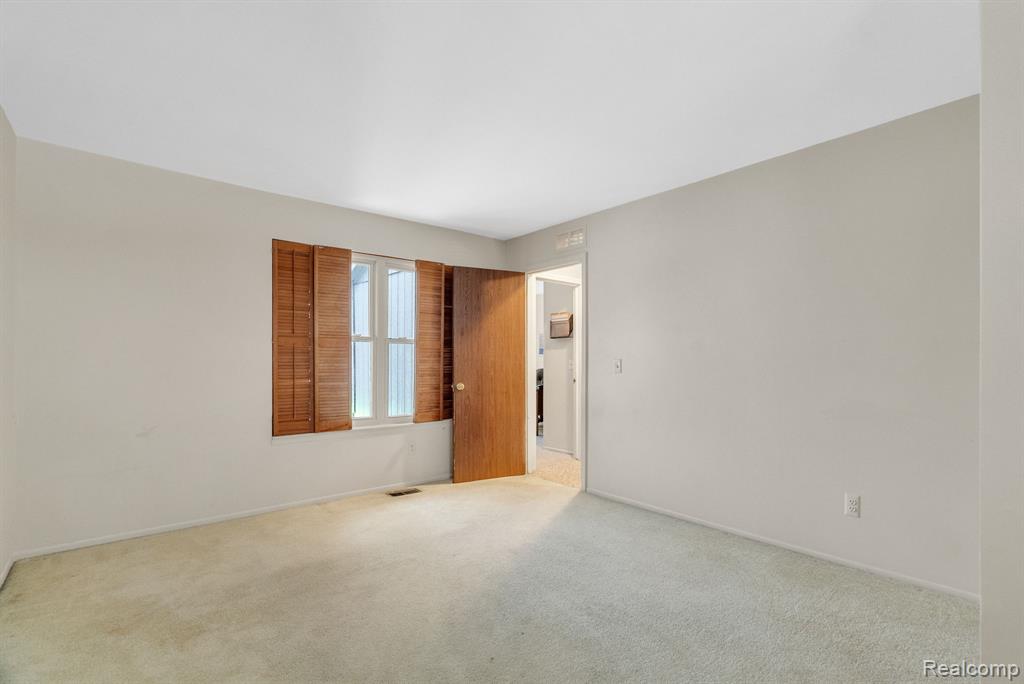 3170 Woods Circle, Detroit, MI 48207 — Photo 24