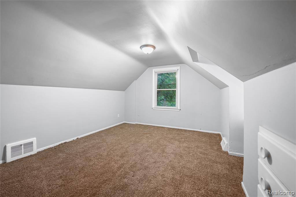 8626 Piedmont Street, Detroit, MI 48228 — Photo 18