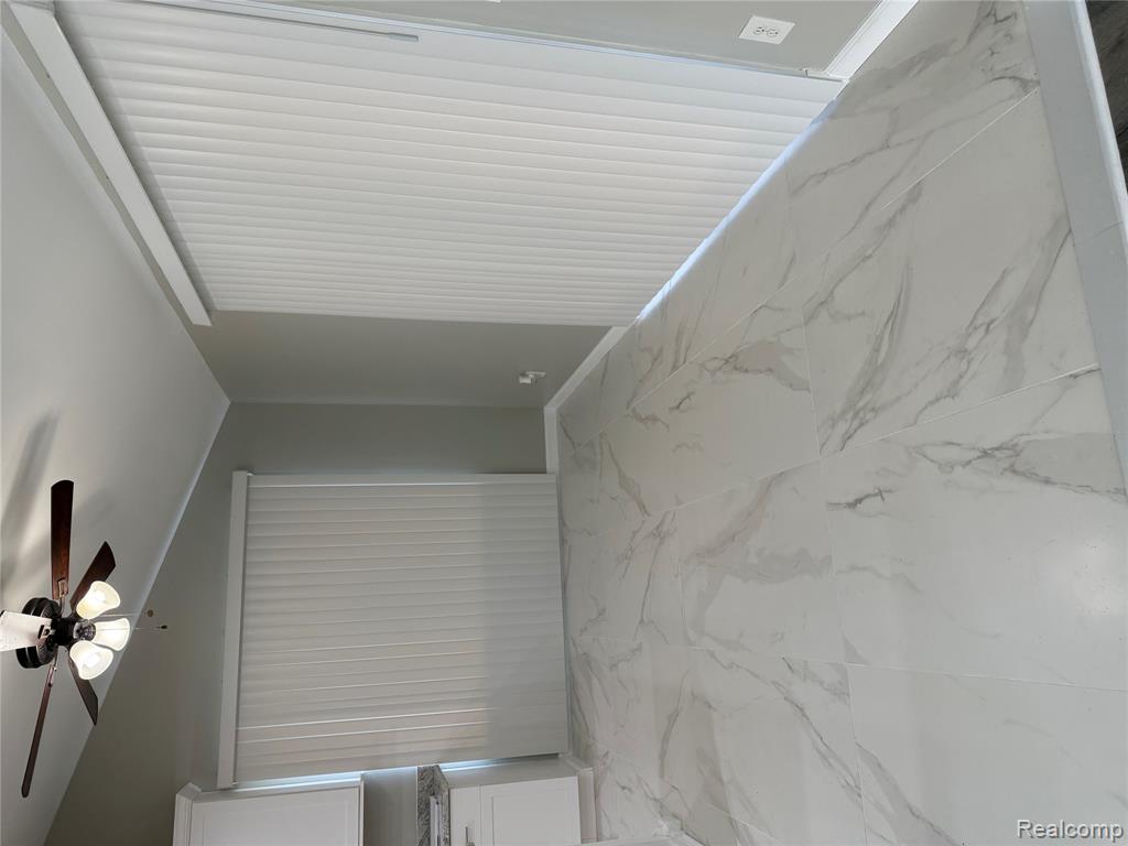 1217 Kings Carriage Road, Grand Blanc, MI 48439 — Photo 17