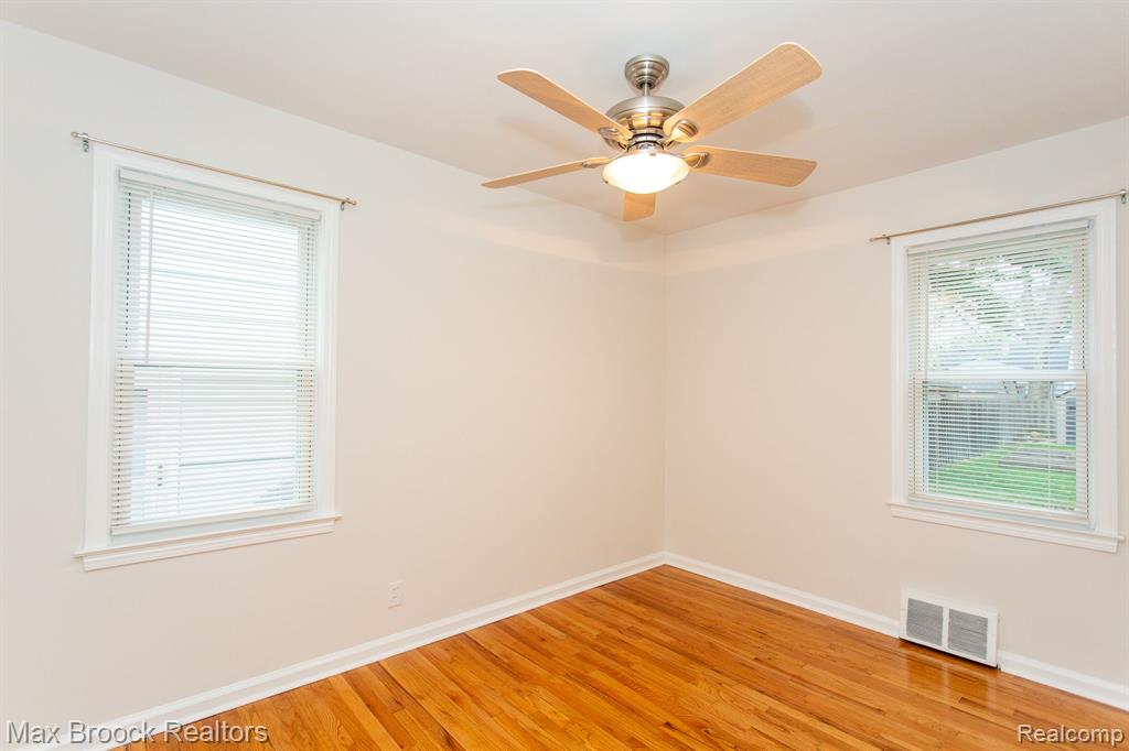 506 AMELIA Avenue, Royal Oak, MI 48073 — Photo 15